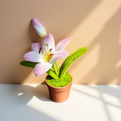 Twistable Lily Potted Decor Pink Bloom Edition